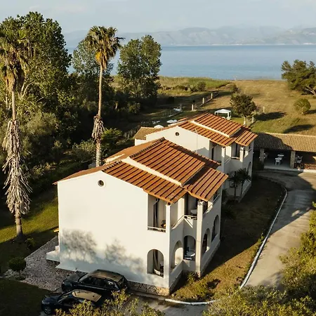 Parakladi Seaside Retreat 아파트호텔 Melíkia