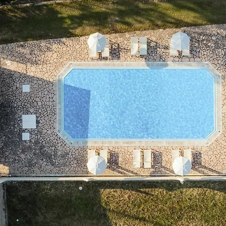 Parakladi Seaside Retreat Appart hôtel *