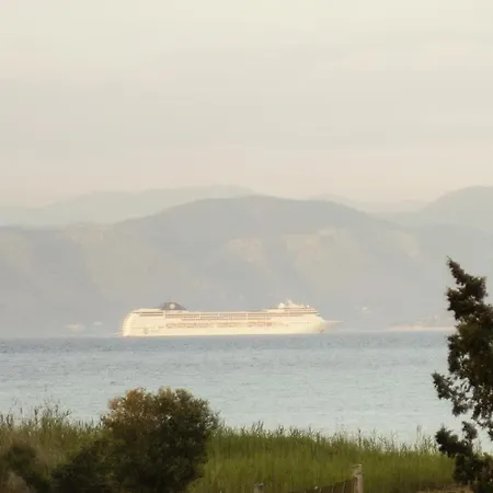 Appart hôtel Parakladi Seaside Retreat